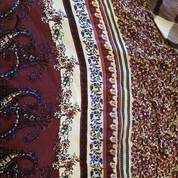 A & J Large burgundy plaid and floral button up collared shirt. - Picture 6 of 7